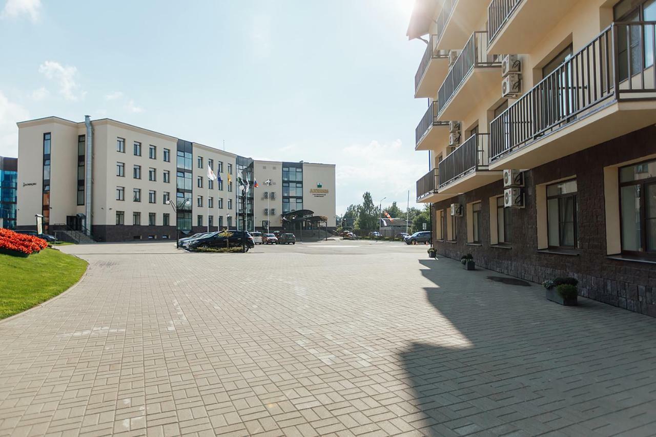 Hotel Complex Lubim Yaroslavl Exterior foto